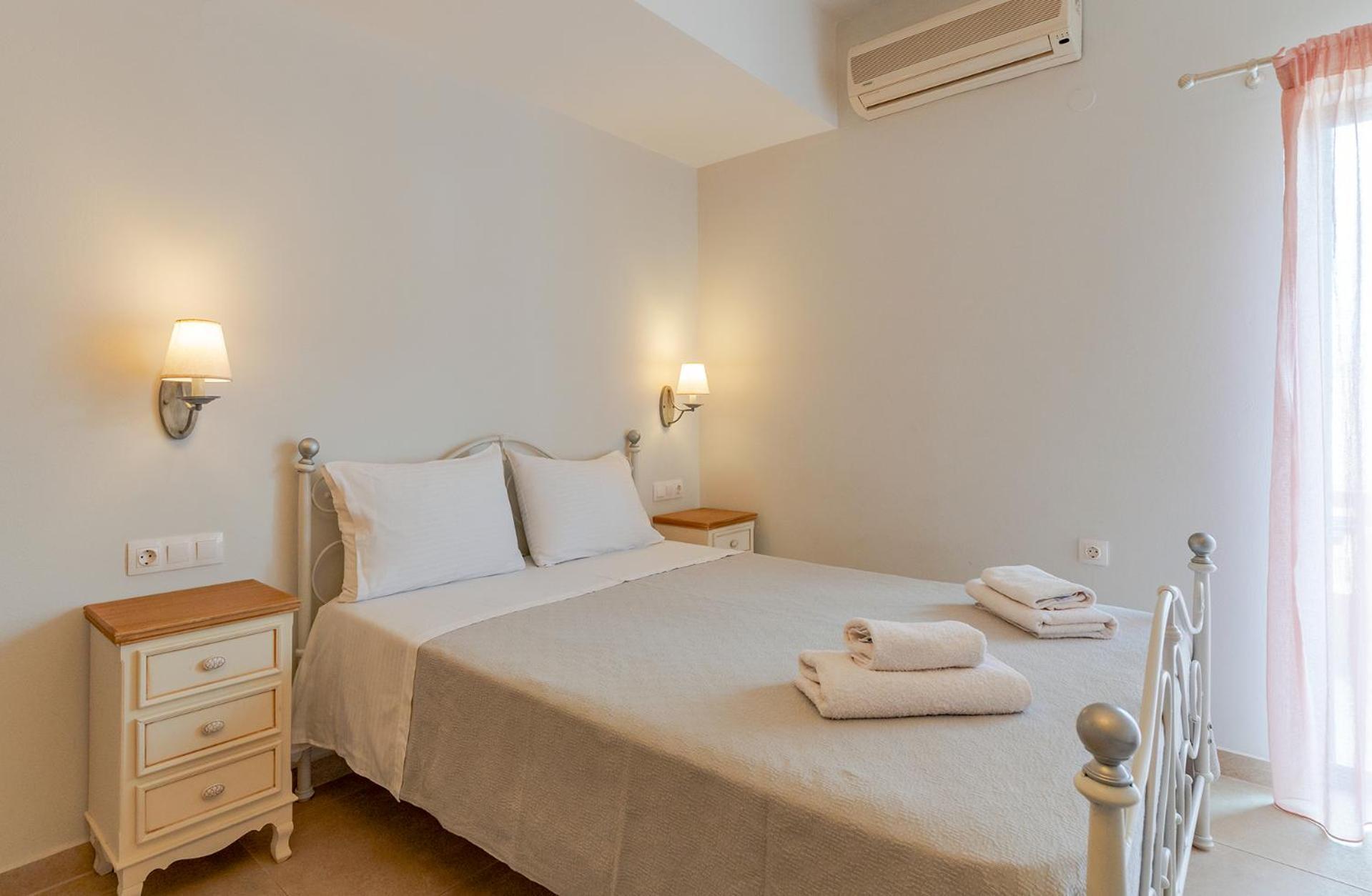 Kaiti 'S Studios & Apartments Palaiochora Ngoại thất bức ảnh